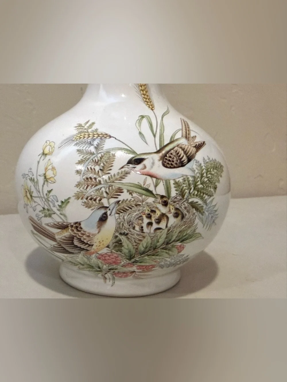 Vintage White Vase Made In Japan‎ ~7” Birds Floral Motif Gold Rim Accent Estate